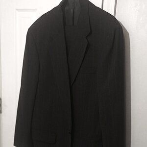 Oscar Dela Renta Men 2 Piece Dark Gray Suit  48L